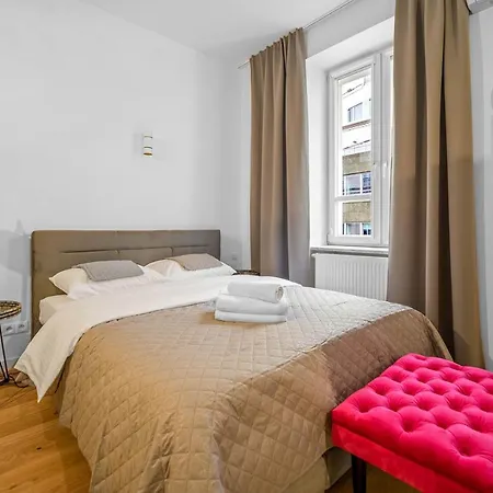 Apartment Piekna Yellow