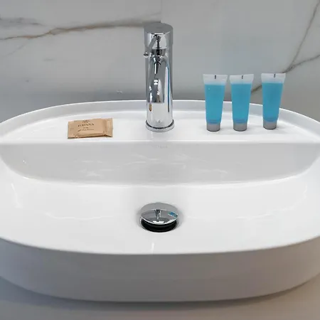 Piekna Yellow Apartment